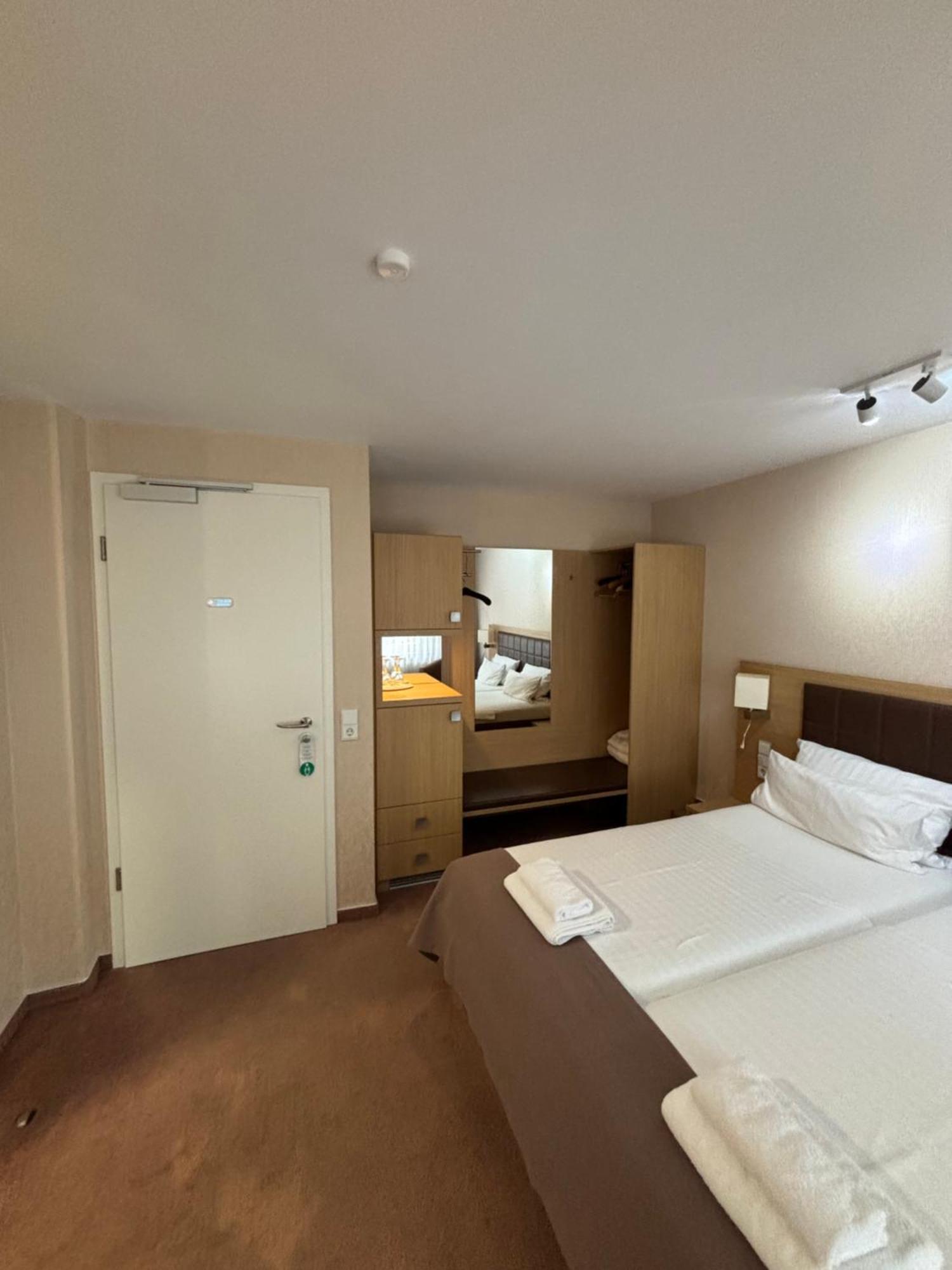 Hotel Ortel Gmbh Besigheim Dış mekan fotoğraf