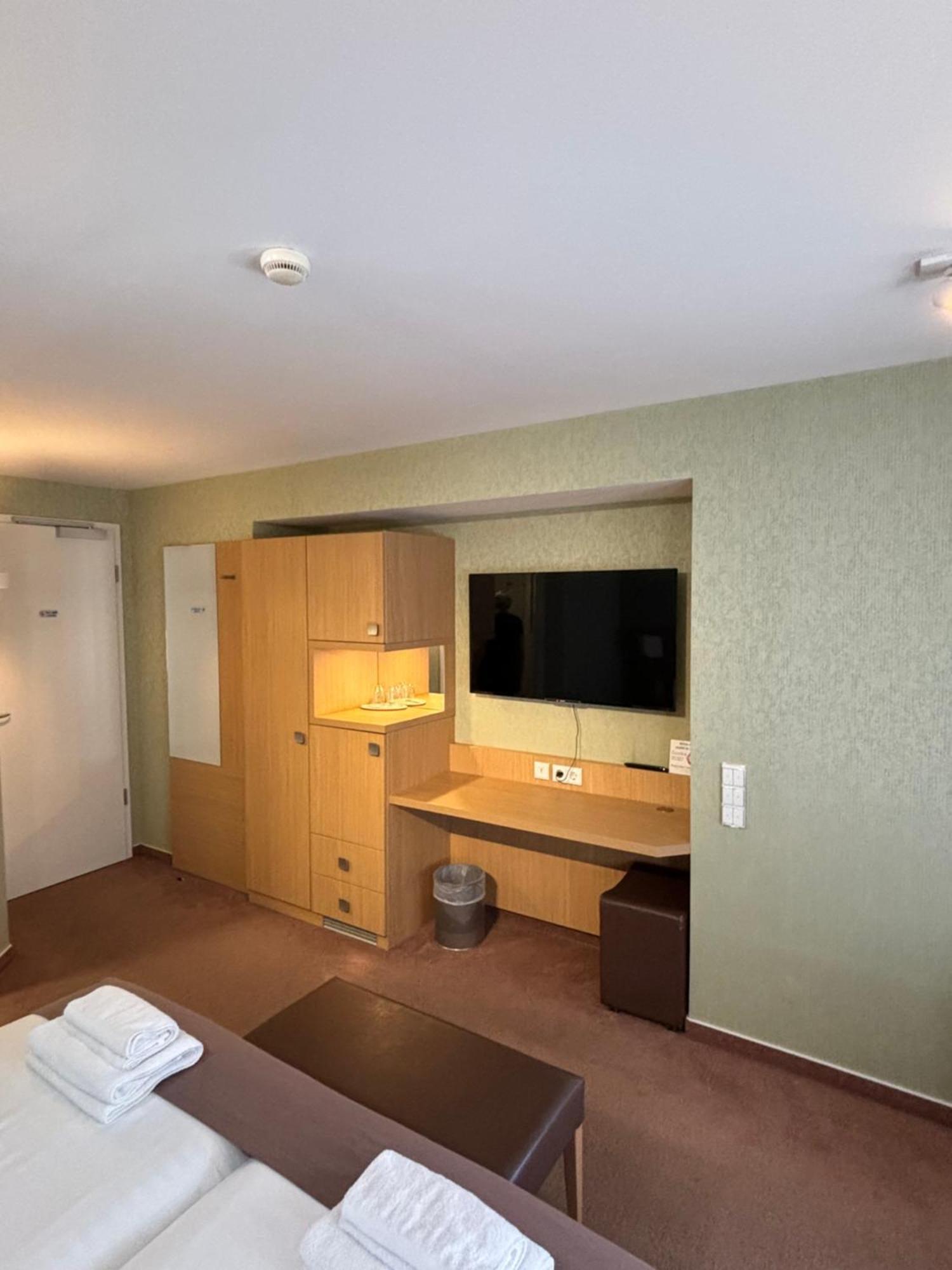 Hotel Ortel Gmbh Besigheim Dış mekan fotoğraf